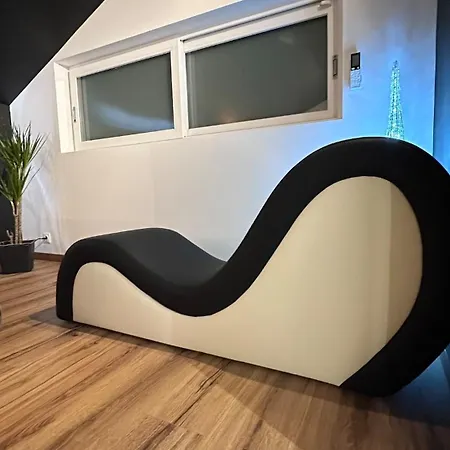 Maison Love-room